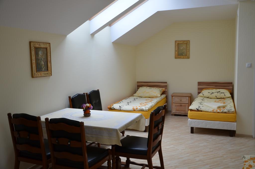 Appartement Gosciniec Podkowa à Włodawa Chambre photo